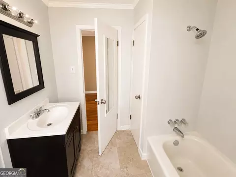 Bath - 618 Marcus St, Dublin, GA 31021 photo 2 of 2