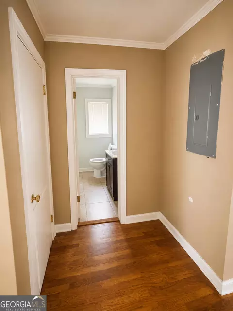 Entry Way - 618 Marcus St, Dublin, GA 31021 photo 2 of 2
