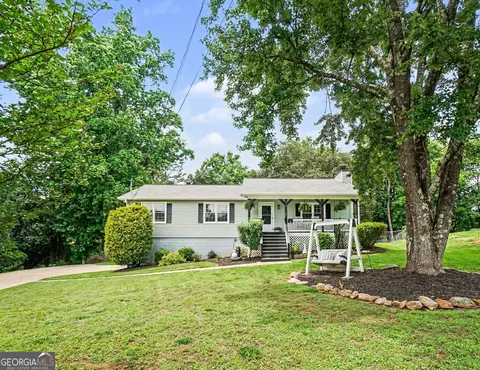 404 Hill Crest Ct, Woodstock, GA 30188