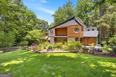 5966 Island View Dr, Buford, GA 30518