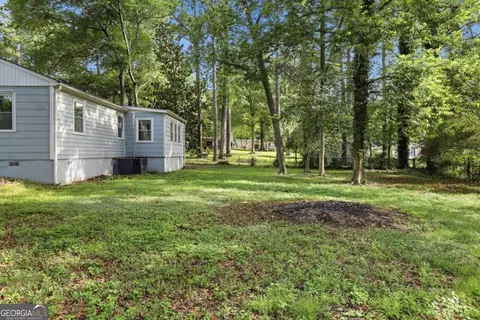 Exterior - 5160 4th St, Morrow, GA 30260 photo 4 of 4