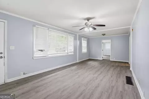 Living - 5160 4th St, Morrow, GA 30260 photo 4 of 5