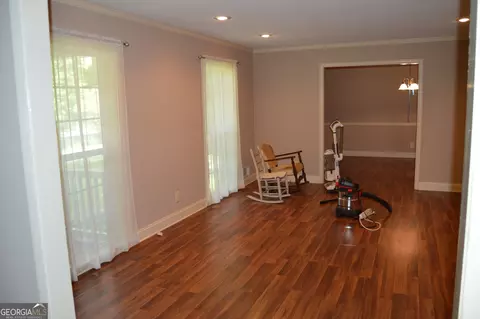 Living - 98 Beechwwod Blvd, Toccoa, GA 30577 photo 1 of 1