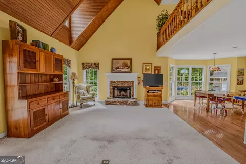 Living - 908 S Willowcrest Way, Lagrange, GA 30240 photo 2 of 3