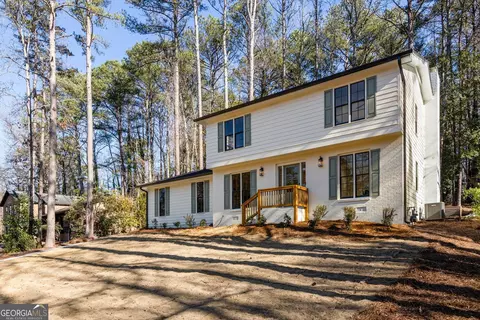 1966 S Hidden Hills Pkwy, Stone Mountain, GA 30088