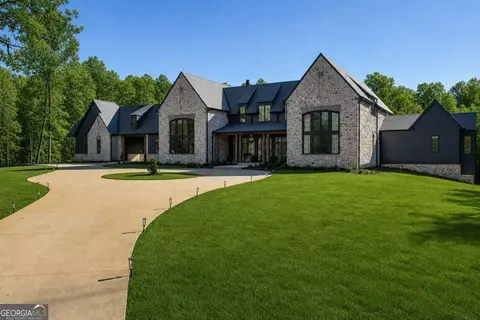 8445 Serenbe Rd, Chattahoochee Hills, GA 30268