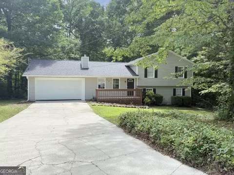 385 Nectarine Dr, Newnan, GA 30265
