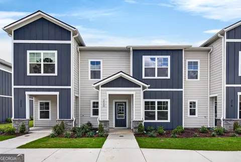 220 Rooker Dr, Lagrange, GA 30241
