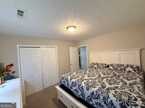 Bedroom - 143 Kirts Rdg, Jackson, GA 30233 photo 1 of 8