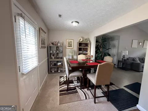 Dining - 143 Kirts Rdg, Jackson, GA 30233 photo 4 of 5