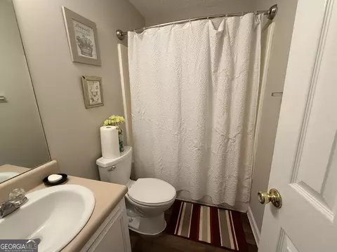 Bath - 143 Kirts Rdg, Jackson, GA 30233 photo 1 of 3