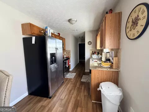 Kitchen - 143 Kirts Rdg, Jackson, GA 30233 photo 1 of 3