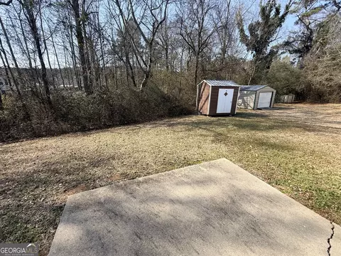 Exterior - 143 Kirts Rdg, Jackson, GA 30233 photo 3 of 4