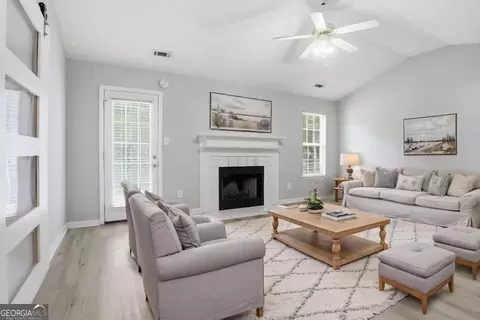 Living - 11190 Knotty Pine Pl, Hampton, GA 30228 photo 1 of 6