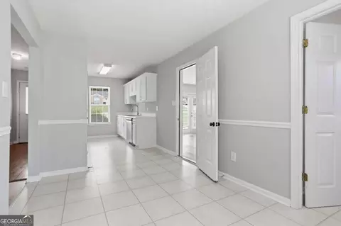 Entry Way - 11190 Knotty Pine Pl, Hampton, GA 30228 photo 3 of 3