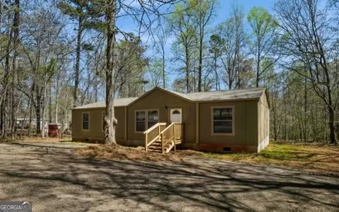 252 Merry Dr NW, Milledgeville, GA 31061