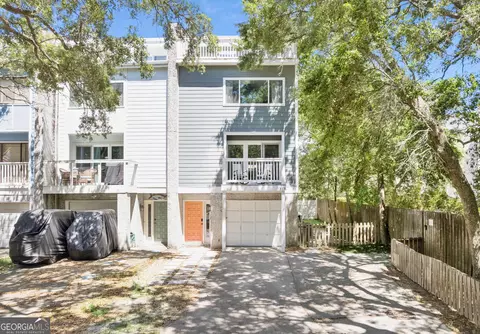 1313 Beachview Dr, St. Simons, GA 31522