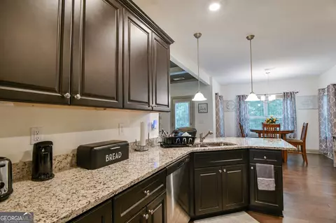 Kitchen - 135 Terrell Ln, Covington, GA 30014 photo 2 of 4
