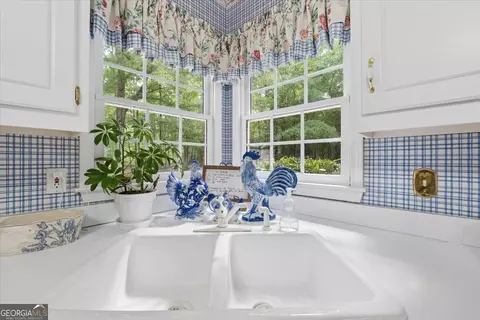 Kitchen - 971 Cochran Rd, Covington, GA 30014 photo 2 of 3