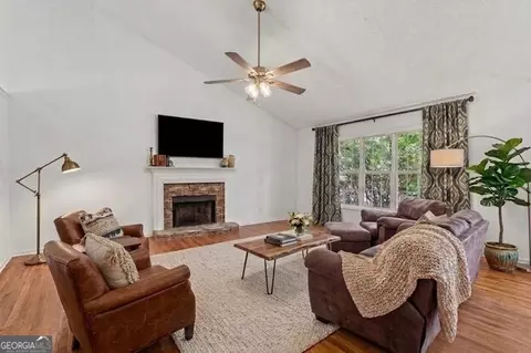 402 Township Ln, Woodstock, GA 30189
