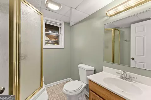 Bath - 588 Estatohe Cir, Toccoa, GA 30577 photo 2 of 4