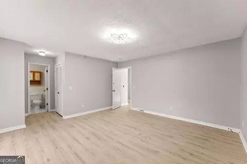 Living - 588 Estatohe Cir, Toccoa, GA 30577 photo 6 of 6