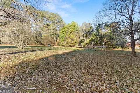 Exterior - 588 Estatohe Cir, Toccoa, GA 30577 photo 10 of 11