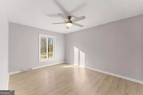 Bedroom - 588 Estatohe Cir, Toccoa, GA 30577 photo 2 of 3