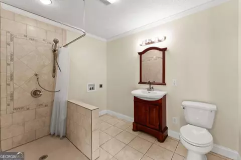 Bath - 588 Estatohe Cir, Toccoa, GA 30577 photo 1 of 4