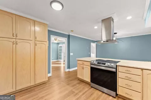 Kitchen - 588 Estatohe Cir, Toccoa, GA 30577 photo 3 of 4