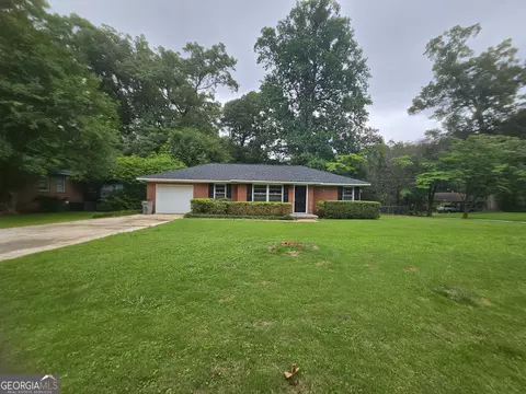 102 Dogwood Dr, Lagrange, GA 30241