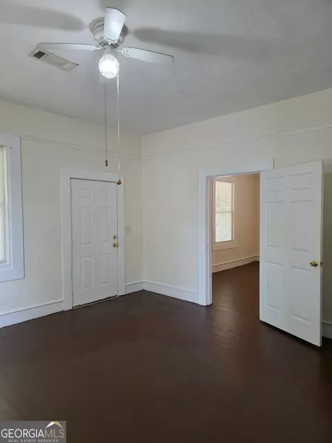 Living - 905 South Pkwy, Lagrange, GA 30240 photo 3 of 5