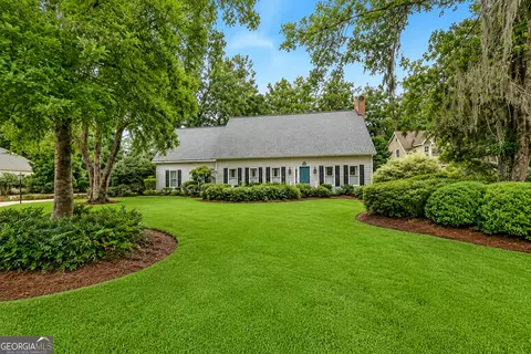 145 Dunbarton Dr, Saint Simons Island, GA 31522