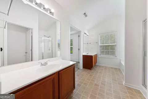 Bath - 6643 Silk Tree Pointe, Braselton, GA 30517 photo 2 of 2