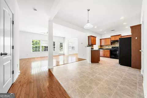 Entry Way - 6643 Silk Tree Pointe, Braselton, GA 30517 photo 3 of 8