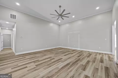 Living - 1229 Morgans Run, Monroe, GA 30656 photo 2 of 5