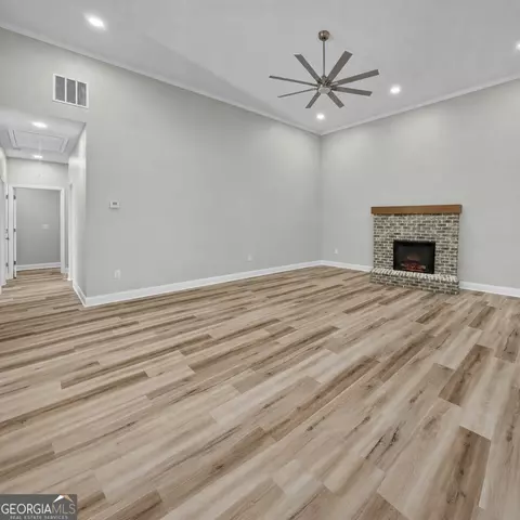 Living - 1229 Morgans Run, Monroe, GA 30656 photo 4 of 5