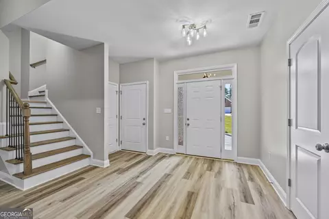 Entry Way - 1229 Morgans Run, Monroe, GA 30656 photo 3 of 5
