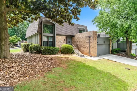 235 Leeward Ln, Roswell, GA 30076