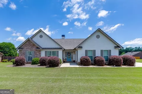 818 Bradmore Ct, Hoschton, GA 30548