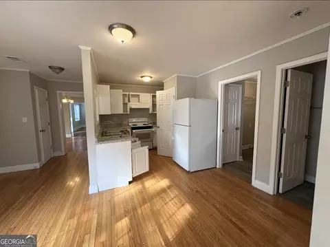 Kitchen - 187 Dodgen Rd, Hampton, GA 30228 photo 2 of 4