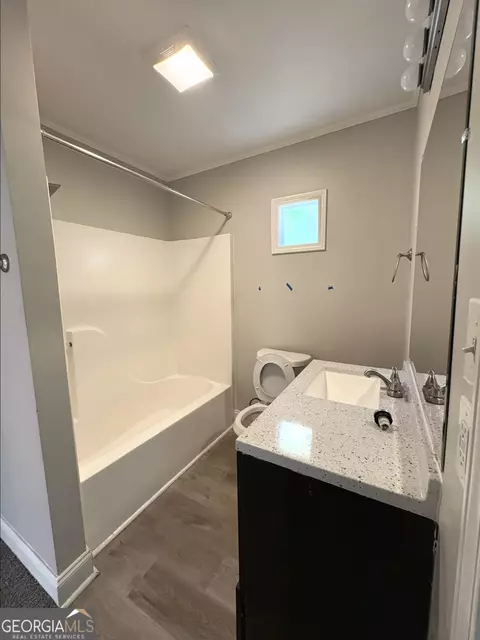 Bath - 187 Dodgen Rd, Hampton, GA 30228 photo 2 of 3