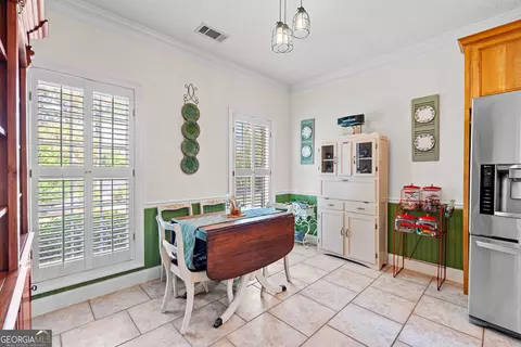 Dining - 506 Riverside Dr, Lagrange, GA 30240 photo 1 of 4