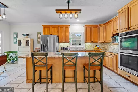 Kitchen - 506 Riverside Dr, Lagrange, GA 30240 photo 3 of 4