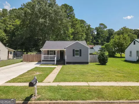 203 White Ave, Hogansville, GA 30230