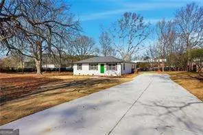 127 Perry St, Loganville, GA 30052