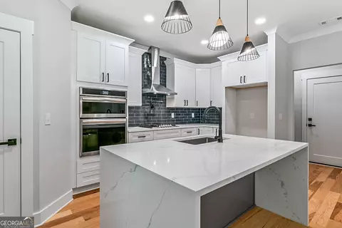 Kitchen - 224 Galway Ln, Hampton, GA 30228 photo 2 of 3