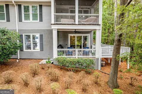 1001 Marina Cove Ln # B, Greensboro, GA 30642