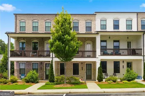 158 Harlow Cir, Roswell, GA 30076