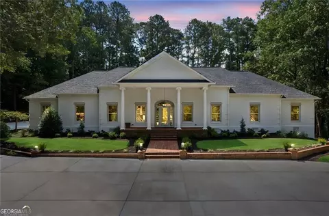 2355 Hopewell Plantation Dr, Alpharetta, GA 30004